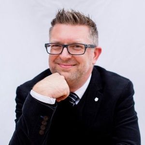 Meet your Posher, Eric